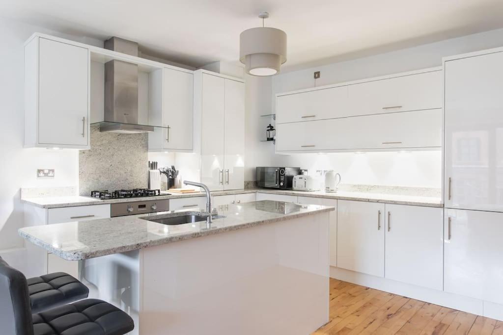 Best City Centre Luxurious Home Free Parking Belfast Extérieur photo