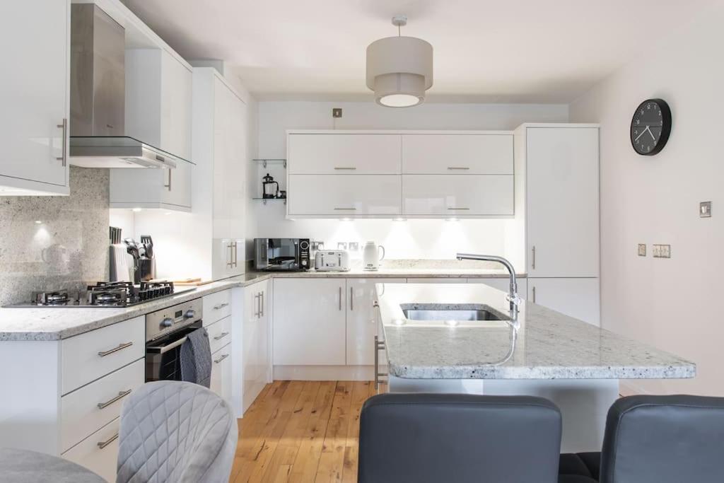 Best City Centre Luxurious Home Free Parking Belfast Extérieur photo